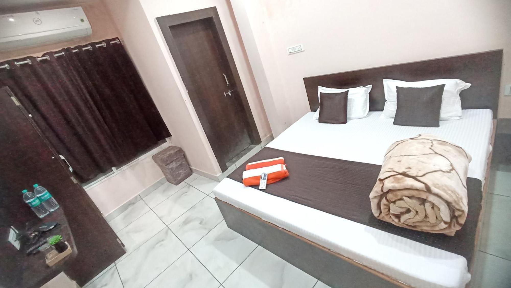 Hotel Shree Krishna Palace Ujjain Exterior photo