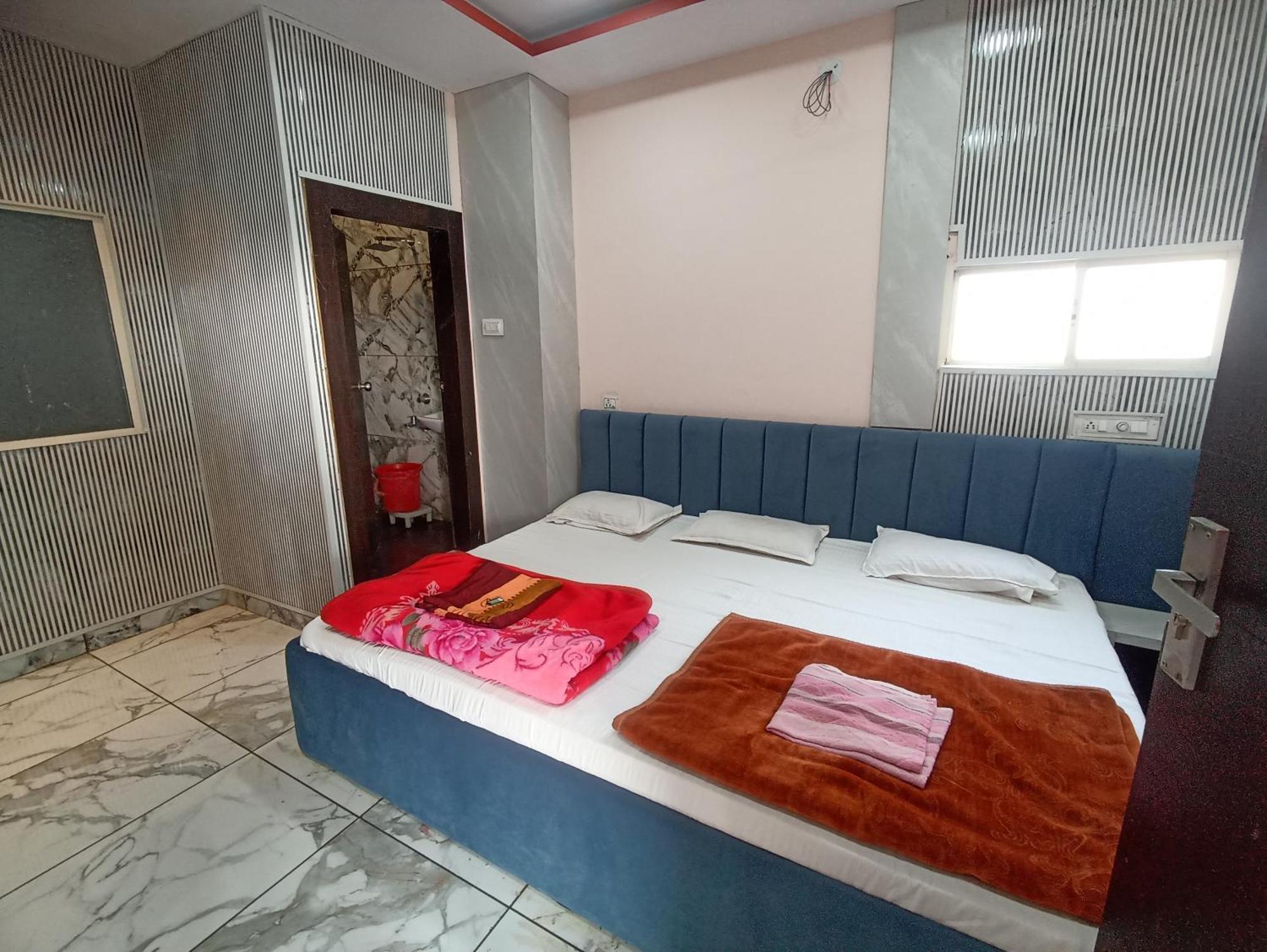 Hotel Shree Krishna Palace Ujjain Exterior photo