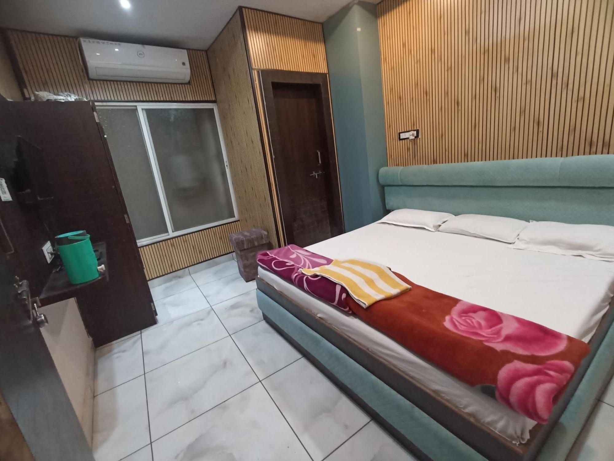 Hotel Shree Krishna Palace Ujjain Exterior photo